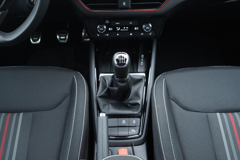 OV190V10334_32.webp_SCALA Monte Carlo 1.0 TSI 85 kW manuál, DPH