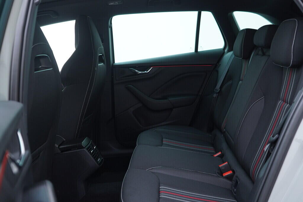 OV190V10334_35.webp_SCALA Monte Carlo 1.0 TSI 85 kW manuál, DPH