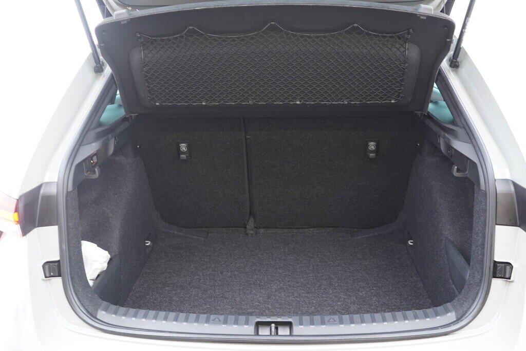 OV190V10334_36.webp_SCALA Monte Carlo 1.0 TSI 85 kW manuál, DPH