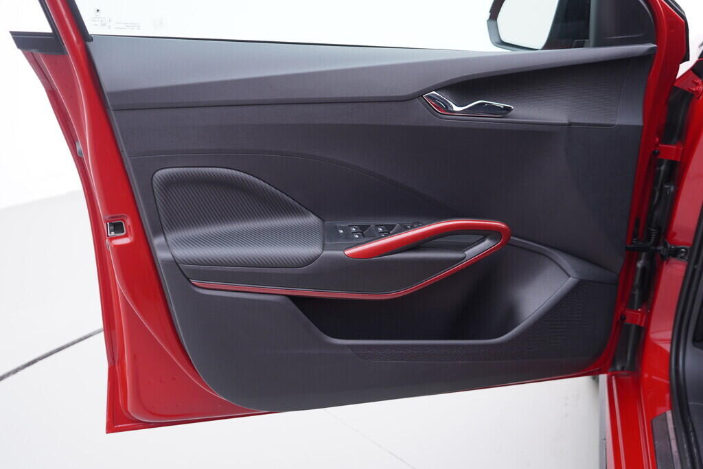 OV190V10338_19.webp_FABIA Monte Carlo 1.0 TSI 85 kW manuál, DPH