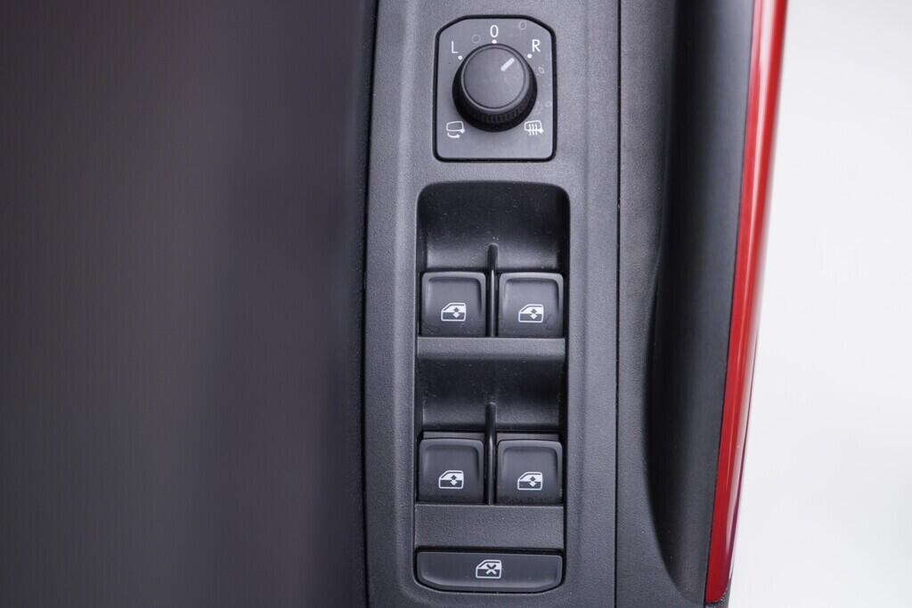 OV190V10338_20.webp_FABIA Monte Carlo 1.0 TSI 85 kW manuál, DPH