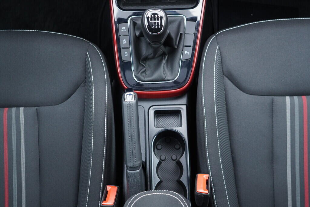 OV190V10338_32.webp_FABIA Monte Carlo 1.0 TSI 85 kW manuál, DPH