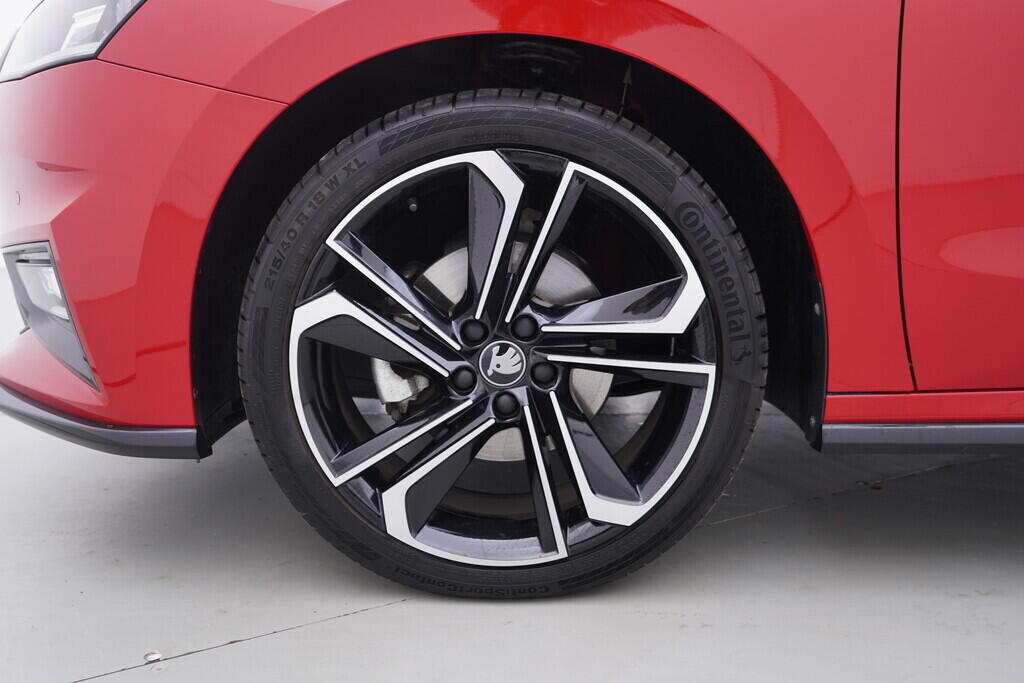 OV190V10338_38.webp_FABIA Monte Carlo 1.0 TSI 85 kW manuál, DPH