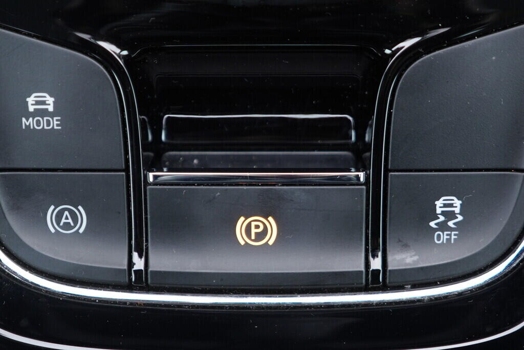 OV190V10349_36.webp_KAROQ  1.5 TSI 110 kW automat, DPH