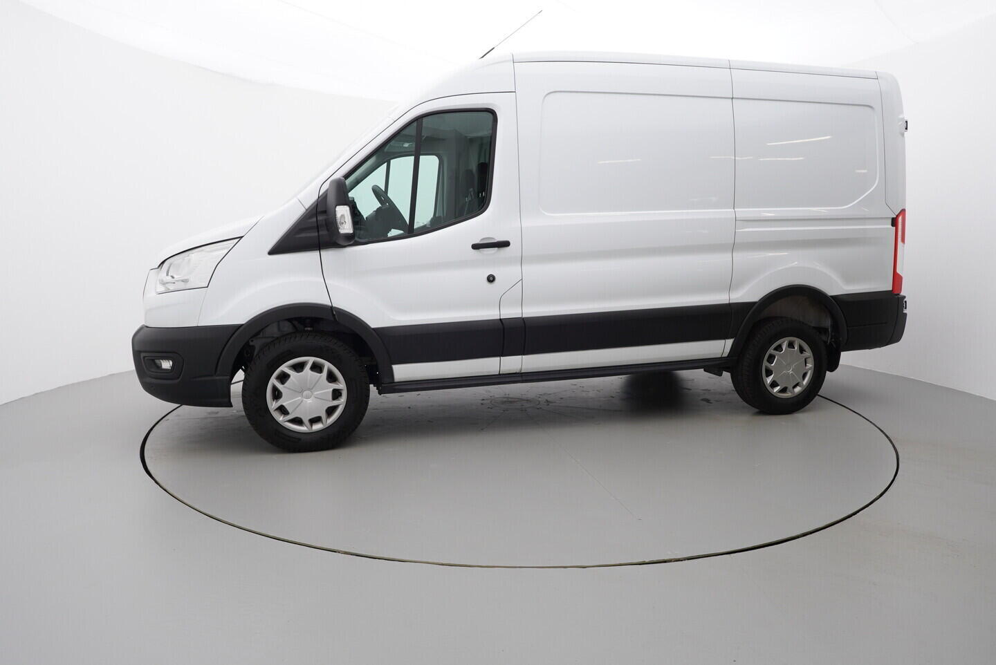 OV190V10350_11.webp_TRANSIT L2H2 2.0 TDCi 96 kW manuál, DPH