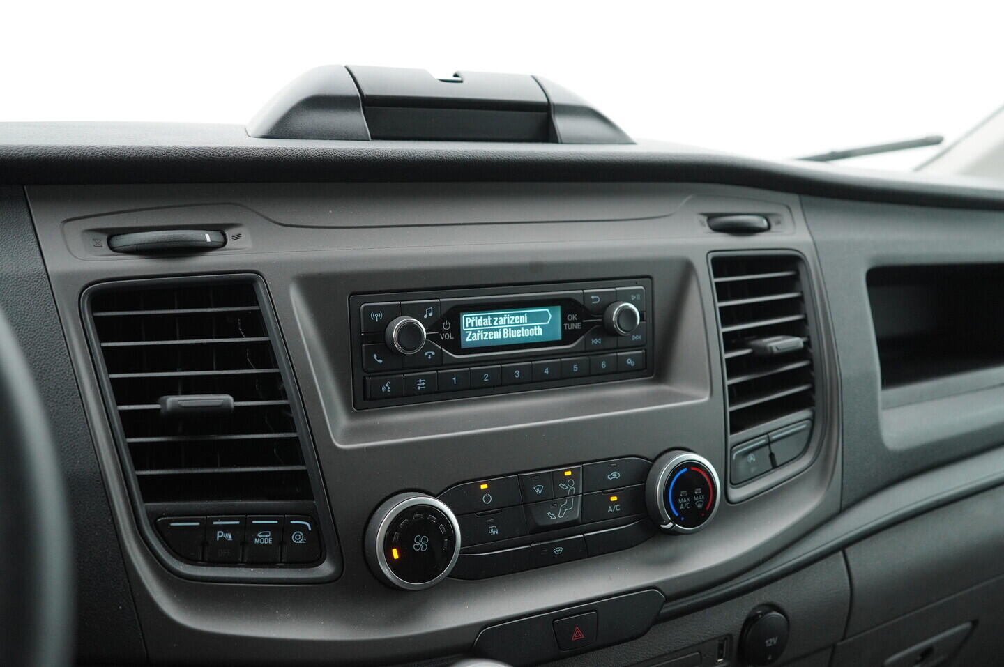 OV190V10350_23.webp_TRANSIT L2H2 2.0 TDCi 96 kW manuál, DPH