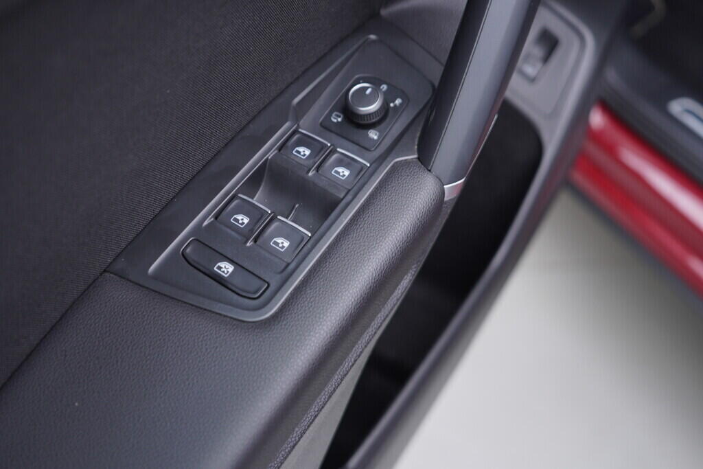 OV190V10351_20.webp_TIGUAN Maraton Edition 2.0 TDI 110 kW automat