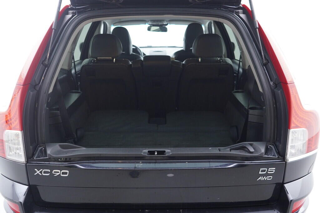 OV190V10352_36.webp_XC90  2.4 D5 147 kW automat