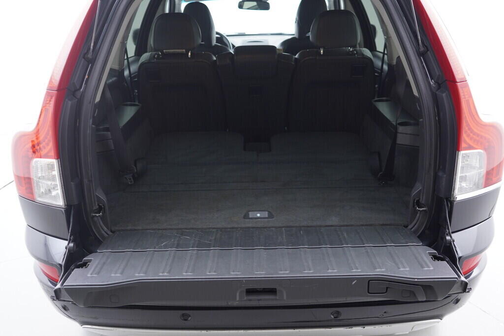 OV190V10352_37.webp_XC90  2.4 D5 147 kW automat