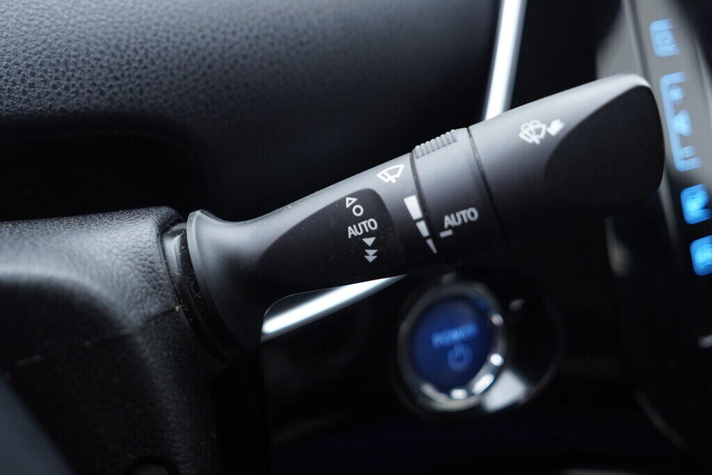 OV190V10353_24.webp_PRIUS  1.8 PHV 72 kW automat