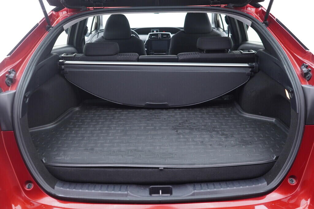 OV190V10353_35.webp_PRIUS  1.8 PHV 72 kW automat