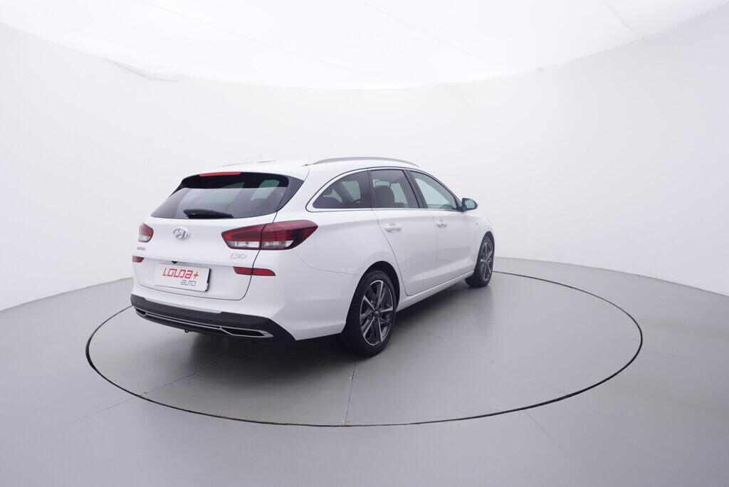 OV190V10357_14.webp_I30 Style 1.5  117 kW manuál, DPH