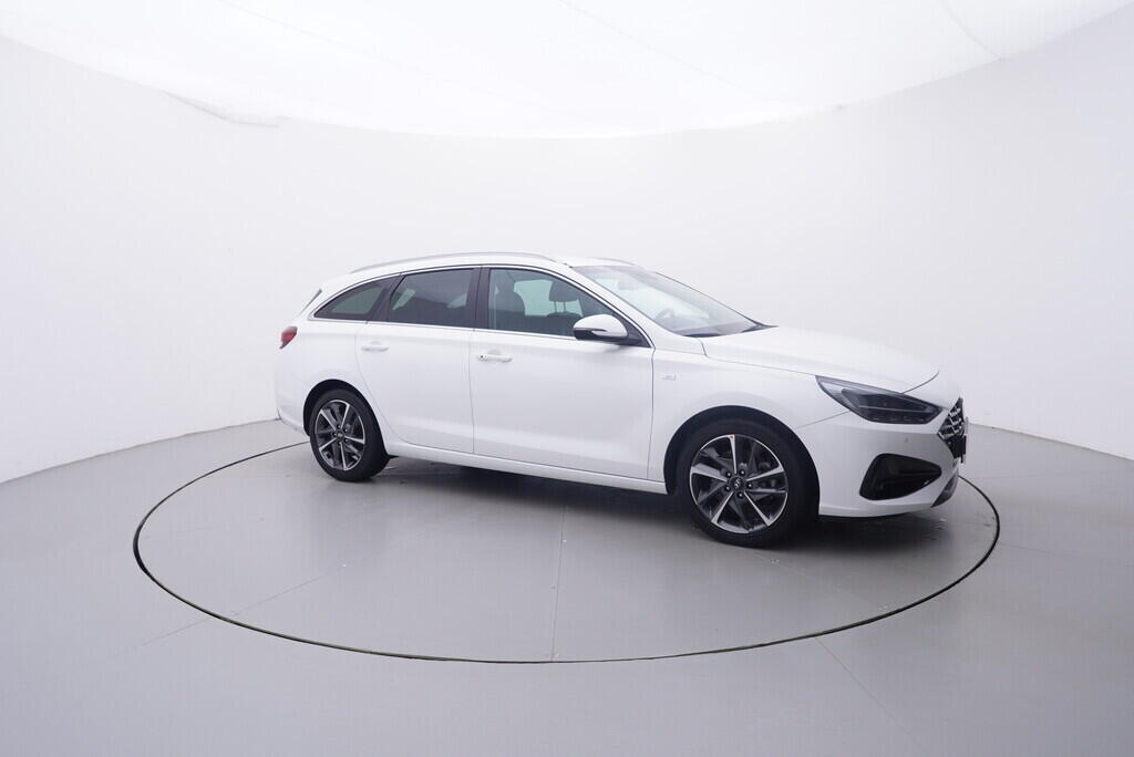 OV190V10357_16.webp_I30 Style 1.5  117 kW manuál, DPH