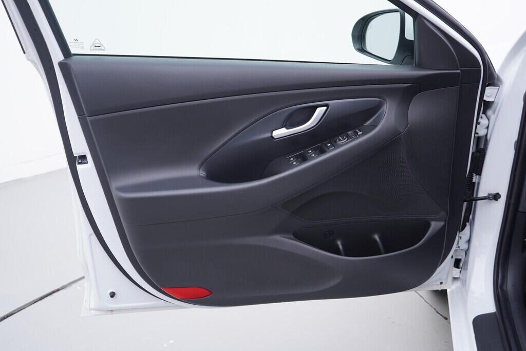 OV190V10357_19.webp_I30 Style 1.5  117 kW manuál, DPH