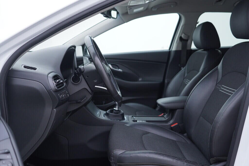 OV190V10357_22.webp_I30 Style 1.5  117 kW manuál, DPH