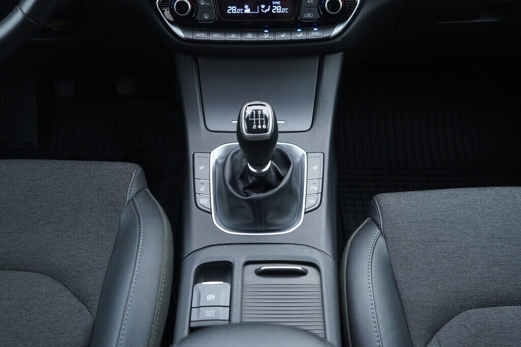 OV190V10357_33.webp_I30 Style 1.5  117 kW manuál, DPH