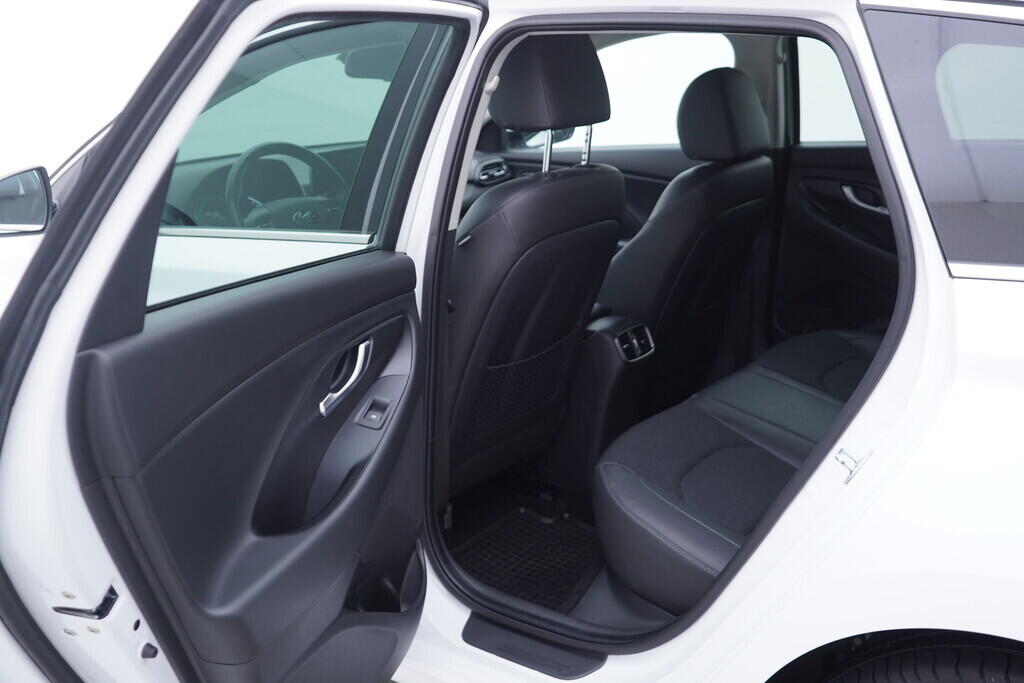 OV190V10357_34.webp_I30 Style 1.5  117 kW manuál, DPH