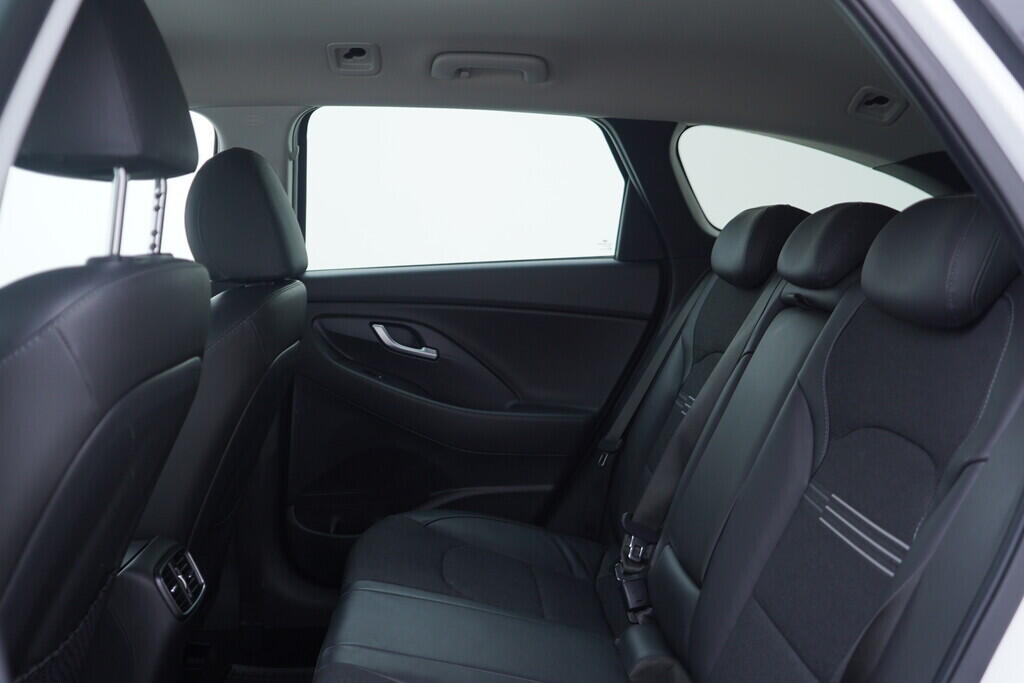 OV190V10357_36.webp_I30 Style 1.5  117 kW manuál, DPH