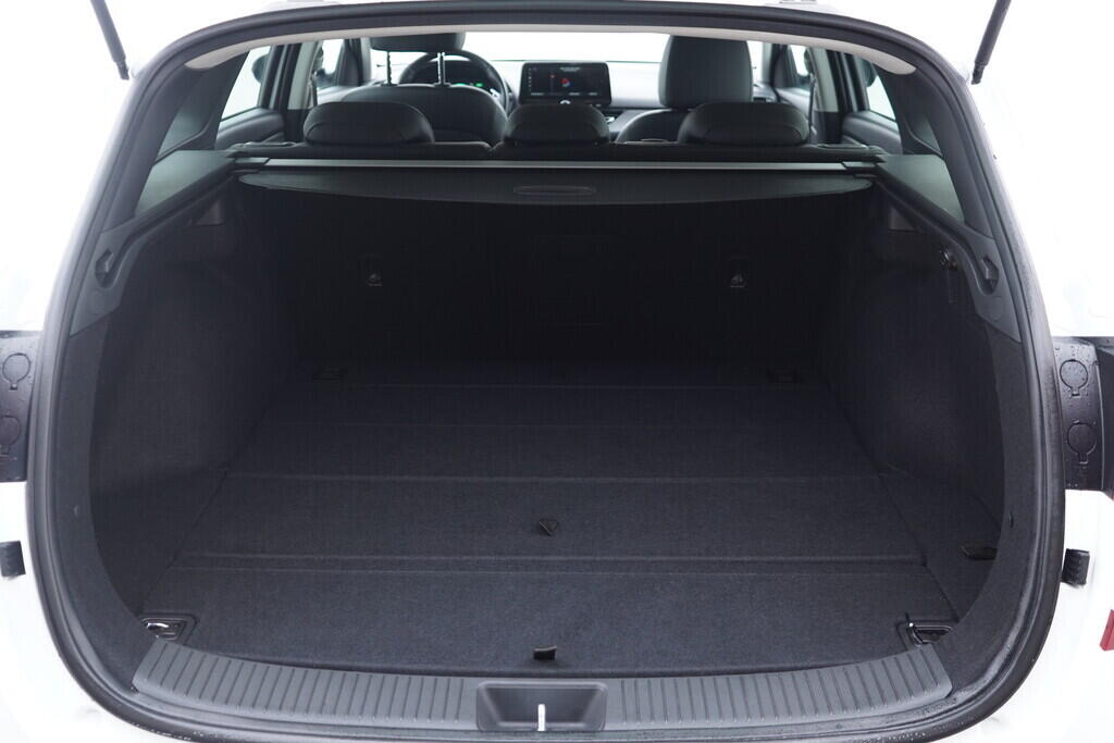 OV190V10357_37.webp_I30 Style 1.5  117 kW manuál, DPH