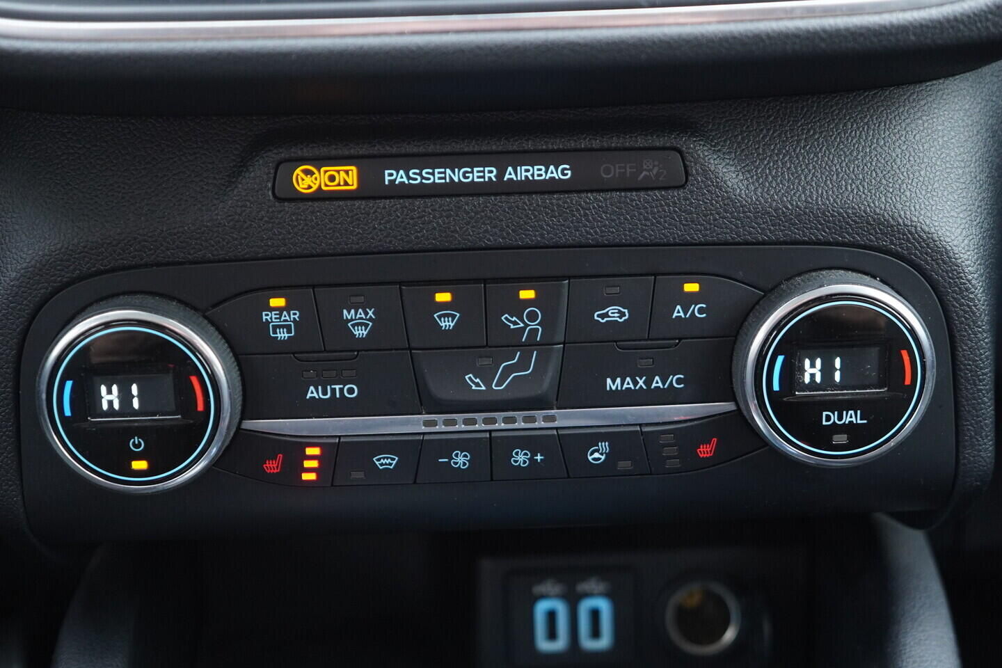 OV190V10358_31.webp_KUGA Titanium 1.5  88 kW automat