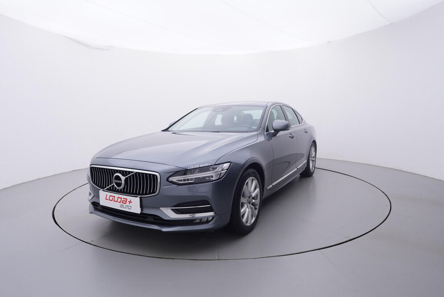 OV190V10362_10.webp_S90 Inscription 2.0  184 kW automat, DPH