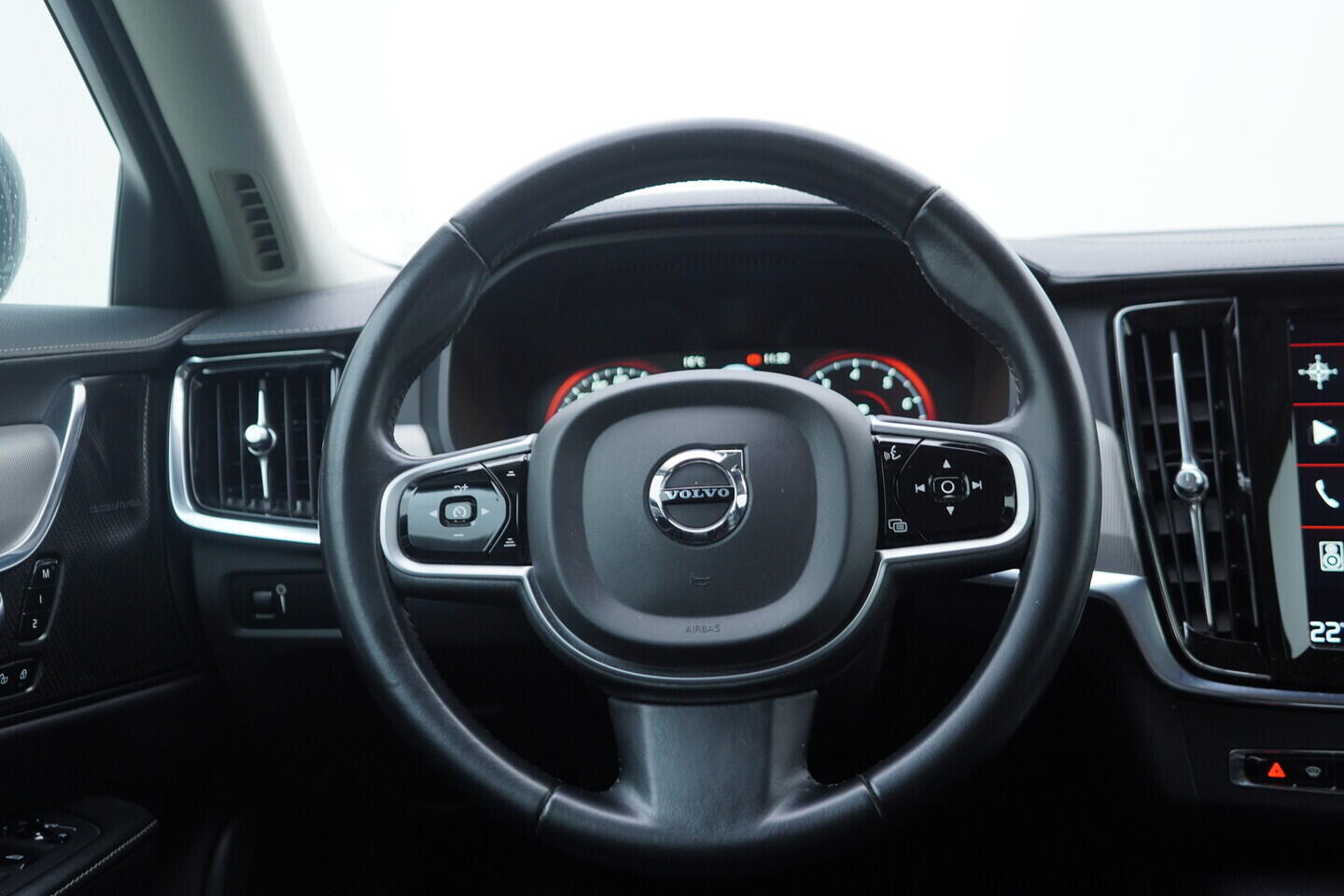 OV190V10362_28.webp_S90 Inscription 2.0  184 kW automat, DPH