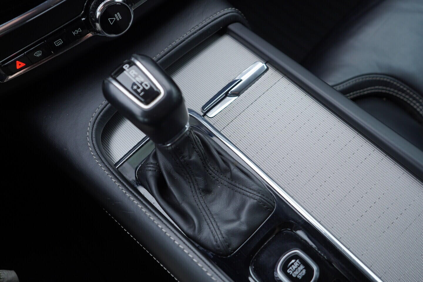 OV190V10362_36.webp_S90 Inscription 2.0  184 kW automat, DPH