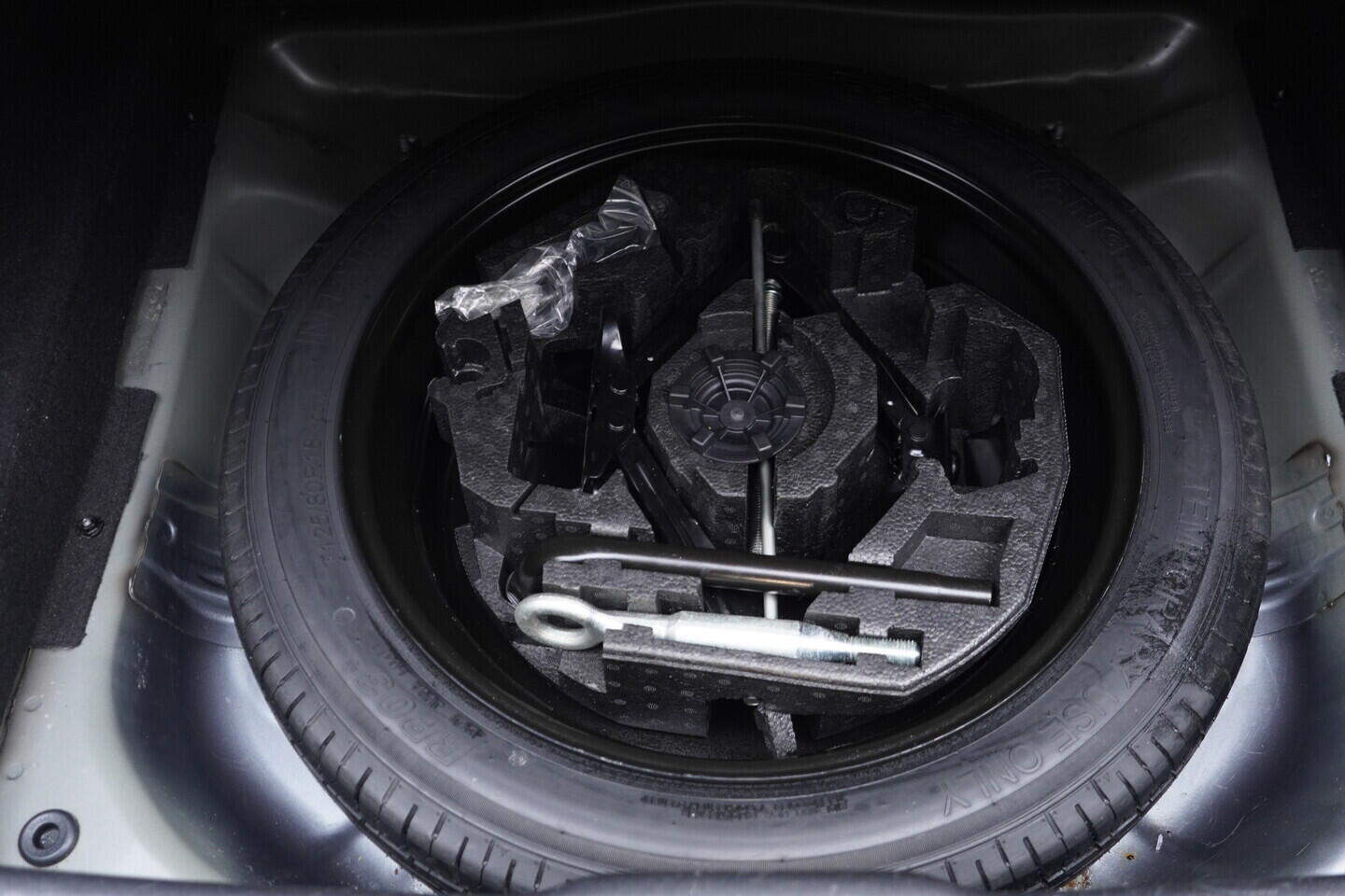 OV190V10362_41.webp_S90 Inscription 2.0  184 kW automat, DPH