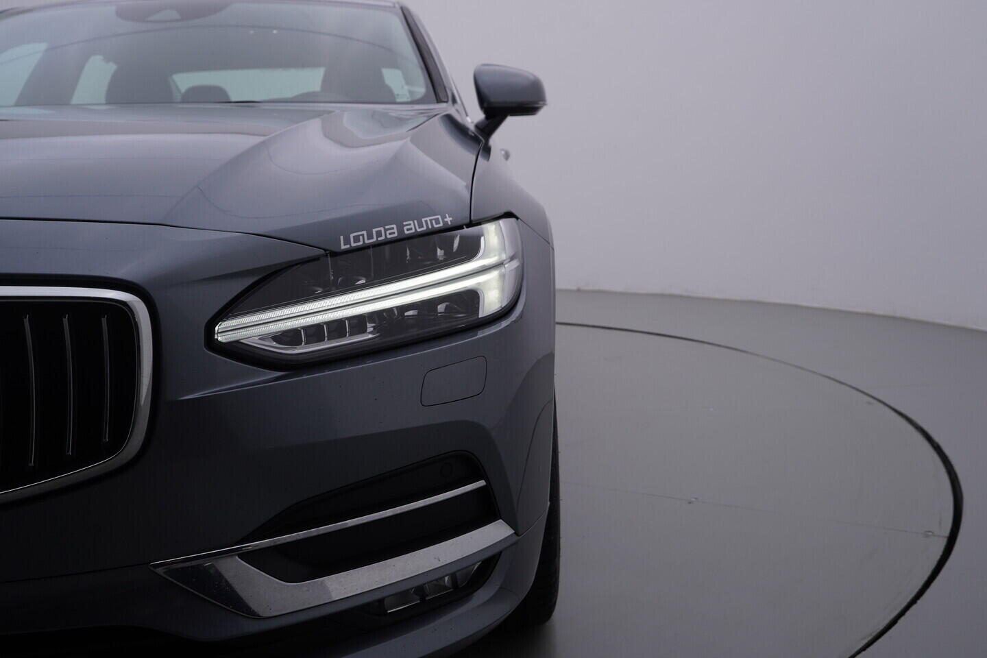 OV190V10362_43.webp_S90 Inscription 2.0  184 kW automat, DPH