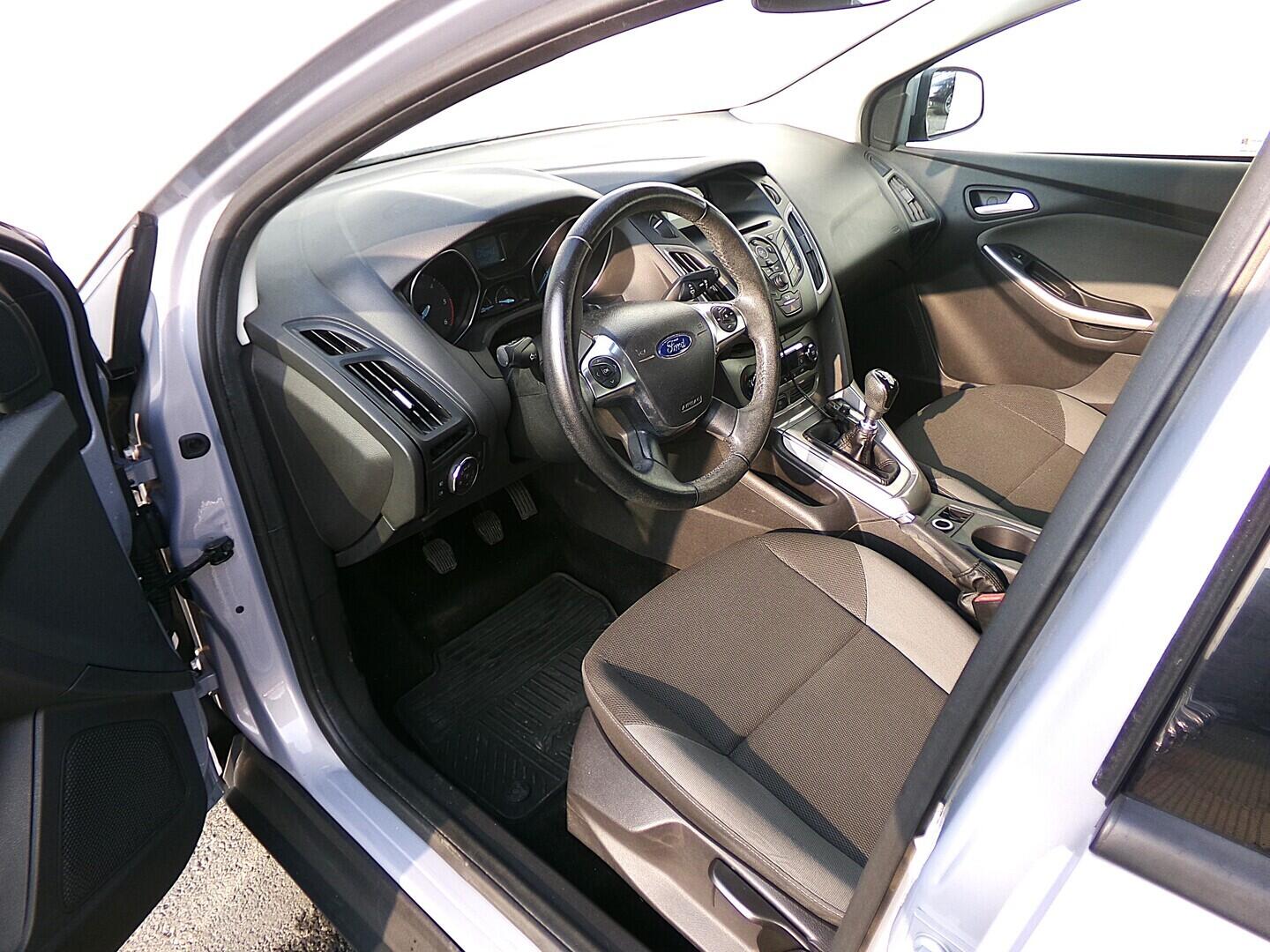 OV190V10367_19.webp_FOCUS Trend 1.6 TDI 70 kW manuál