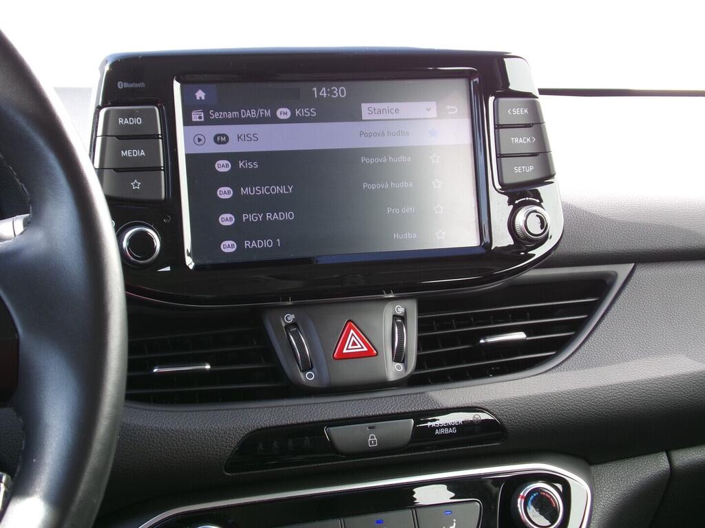 OV190V10369_26.webp_I30  1.0 T-GDi 88 kW manuál, DPH