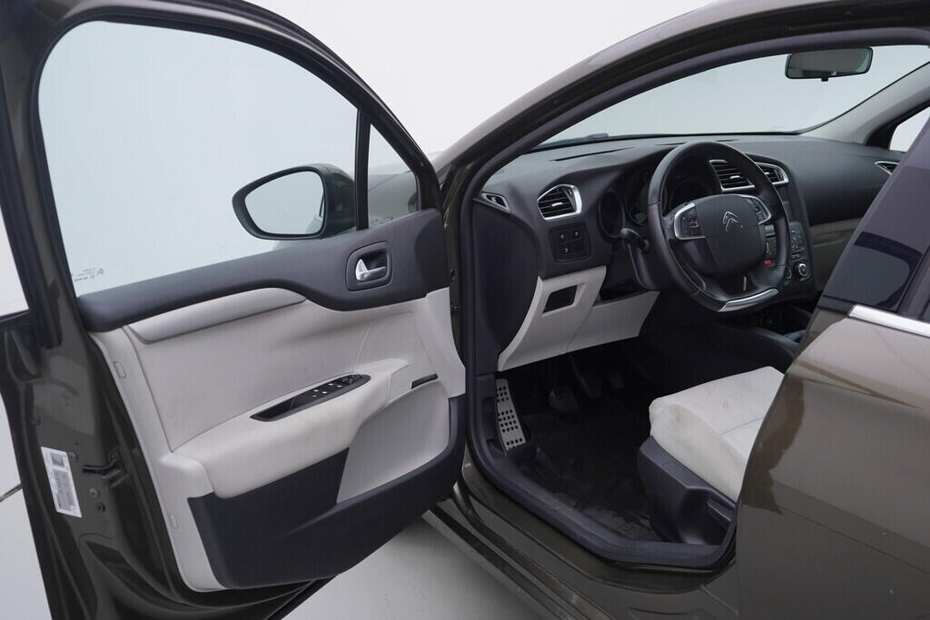 OV190V10371_18.webp_C4  1.6 VTi 88 kW manuál