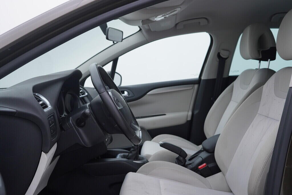 OV190V10371_22.webp_C4  1.6 VTi 88 kW manuál