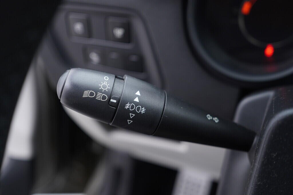 OV190V10371_23.webp_C4  1.6 VTi 88 kW manuál