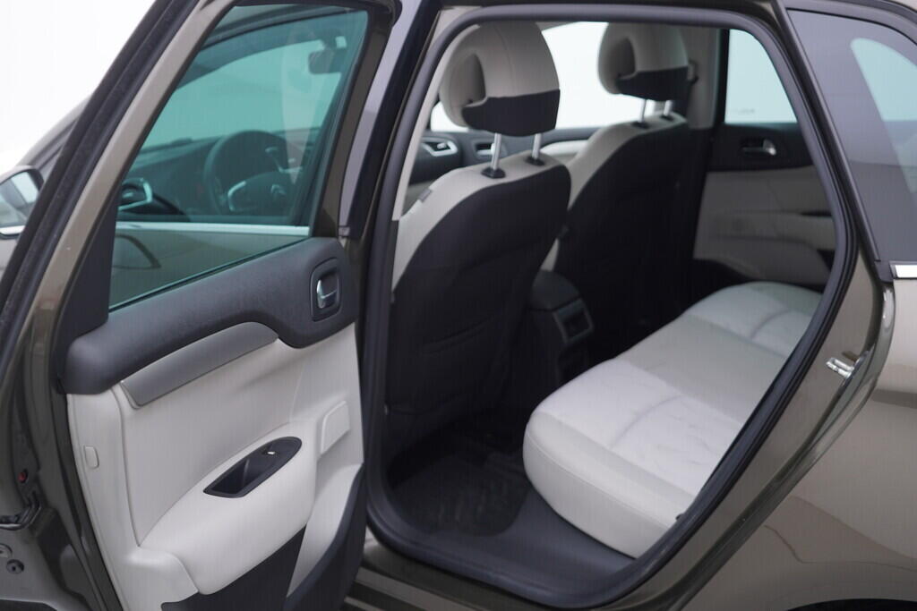 OV190V10371_30.webp_C4  1.6 VTi 88 kW manuál