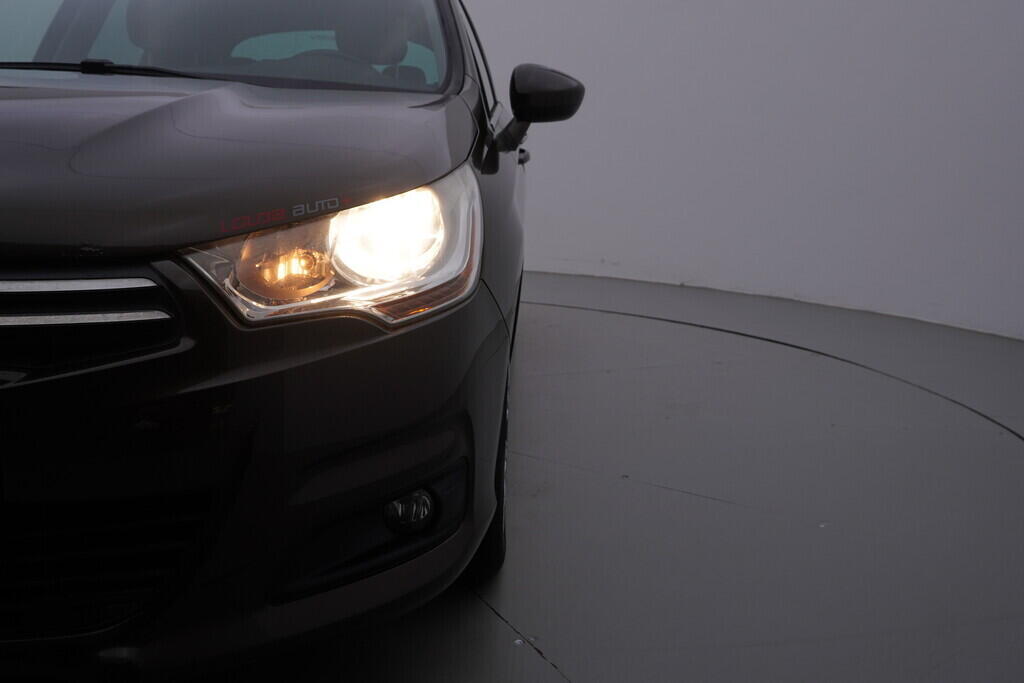 OV190V10371_35.webp_C4  1.6 VTi 88 kW manuál