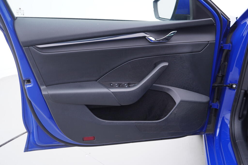 OV190V10374_19.webp_OCTAVIA Ambition 2.0 TDI 85 kW manuál, DPH