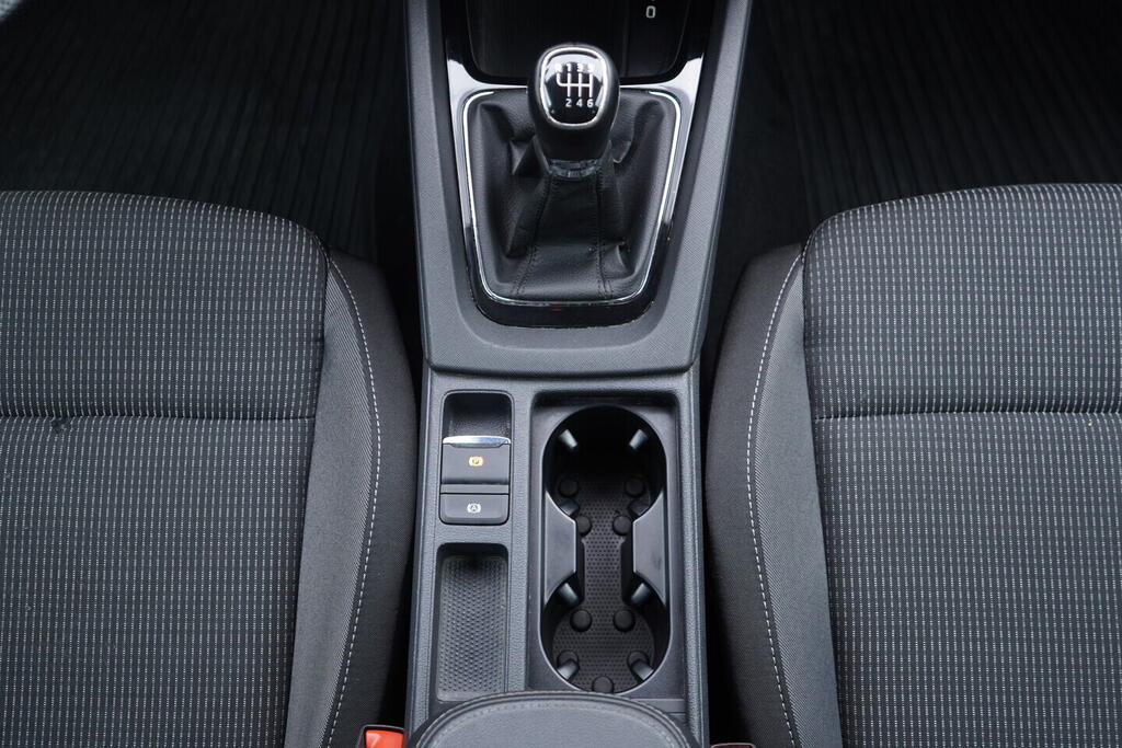 OV190V10374_32.webp_OCTAVIA Ambition 2.0 TDI 85 kW manuál, DPH