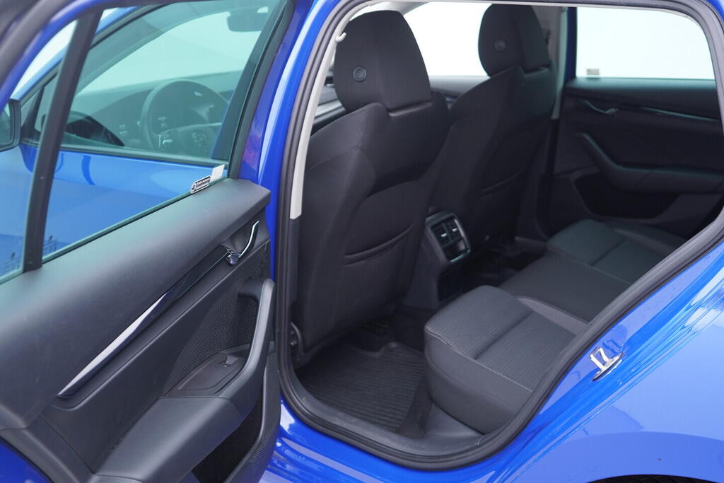 OV190V10374_34.webp_OCTAVIA Ambition 2.0 TDI 85 kW manuál, DPH