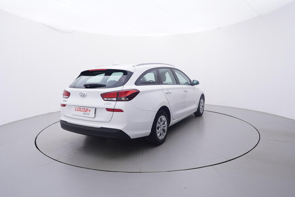 OV190V10375_14.webp_I30  1.5  81 kW manuál