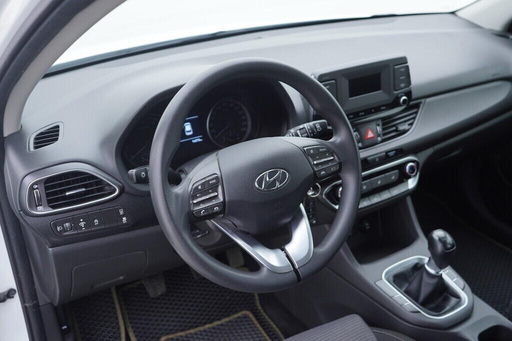 OV190V10375_21.webp_I30  1.5  81 kW manuál