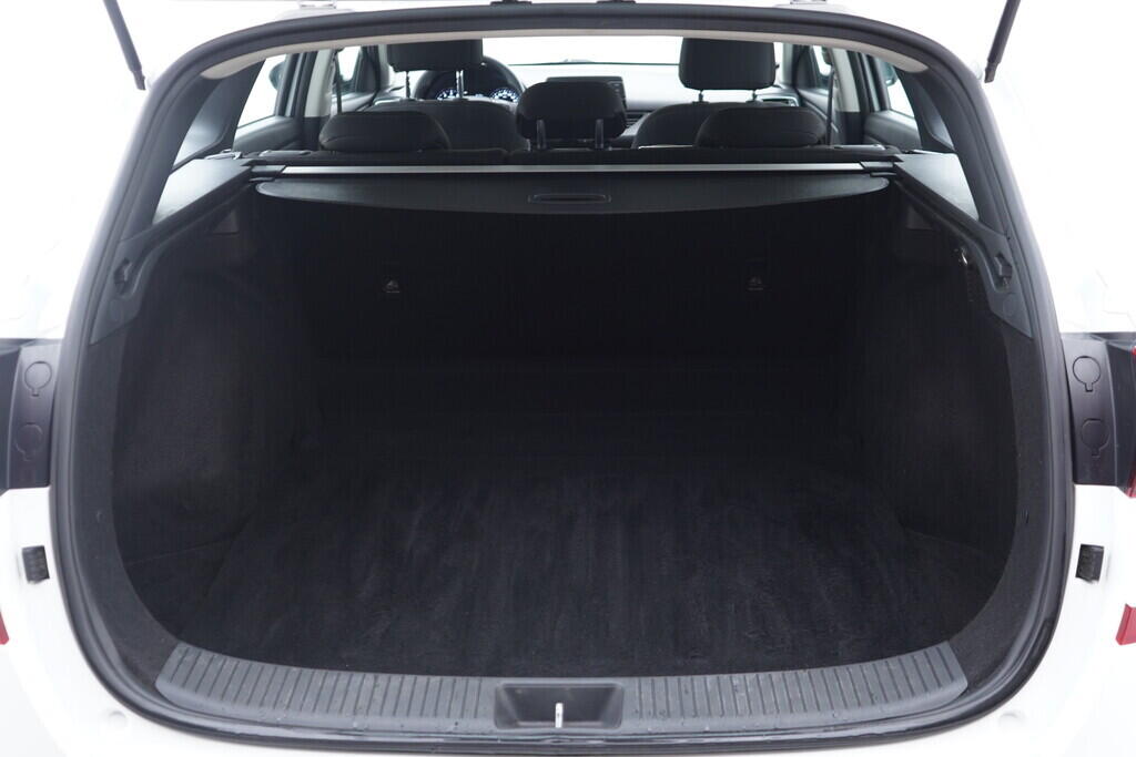 OV190V10375_32.webp_I30  1.5  81 kW manuál