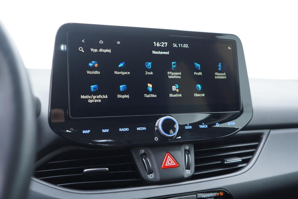 OV190V10378_27.webp_I30 Smart 1.5  70 kW manuál, DPH