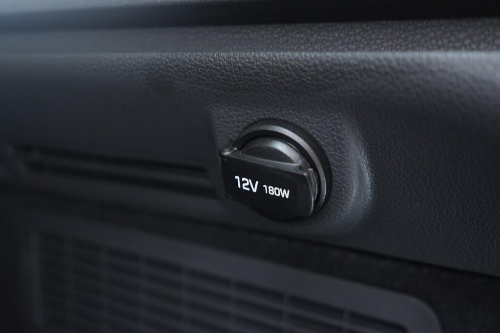 OV190V10378_38.webp_I30 Smart 1.5  70 kW manuál, DPH