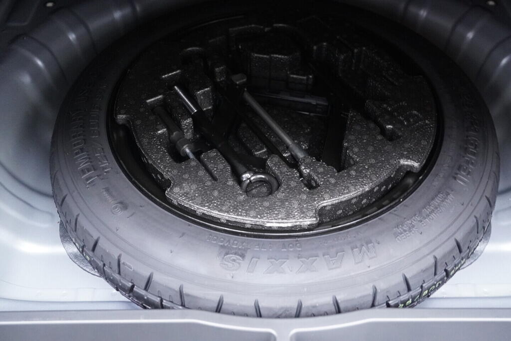 OV190V10378_39.webp_I30 Smart 1.5  70 kW manuál, DPH