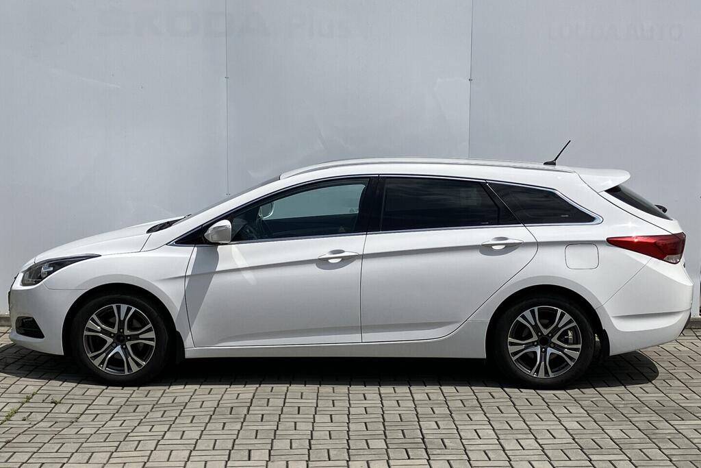 OV190V10381_12.webp_I40  1.6 GDi 99 kW manuál