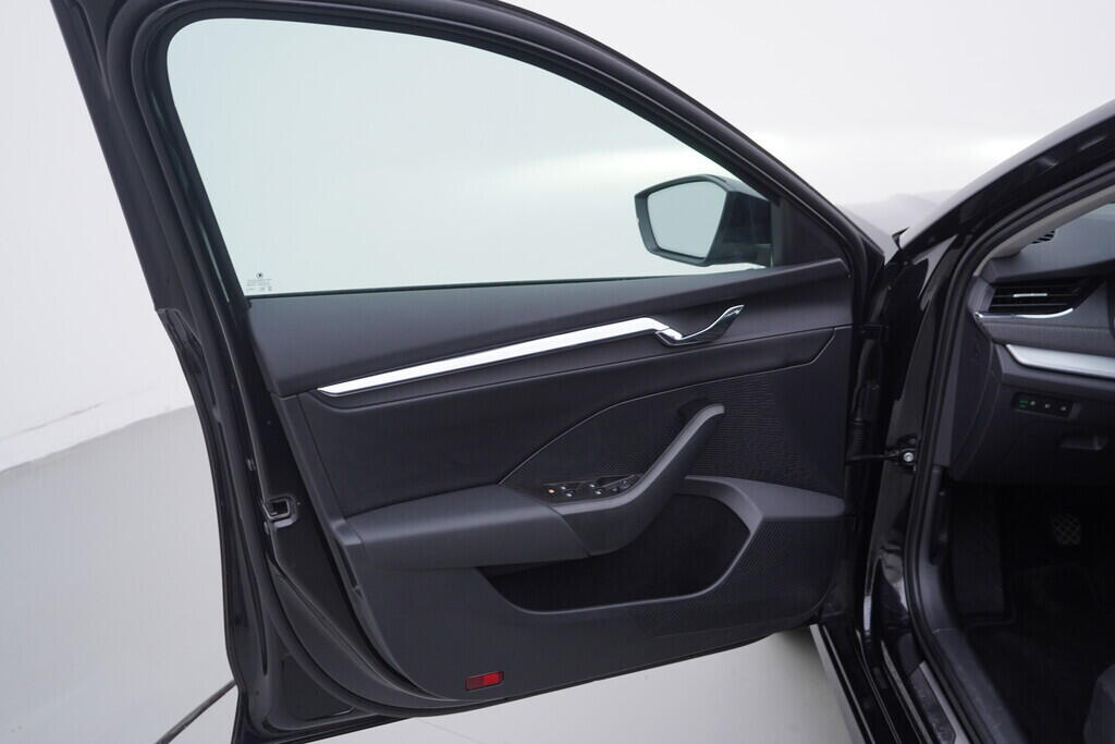 OV190V10383_19.webp_OCTAVIA Style 1.5 TSI 110 kW manuál, DPH