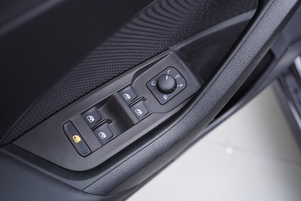 OV190V10383_20.webp_OCTAVIA Style 1.5 TSI 110 kW manuál, DPH