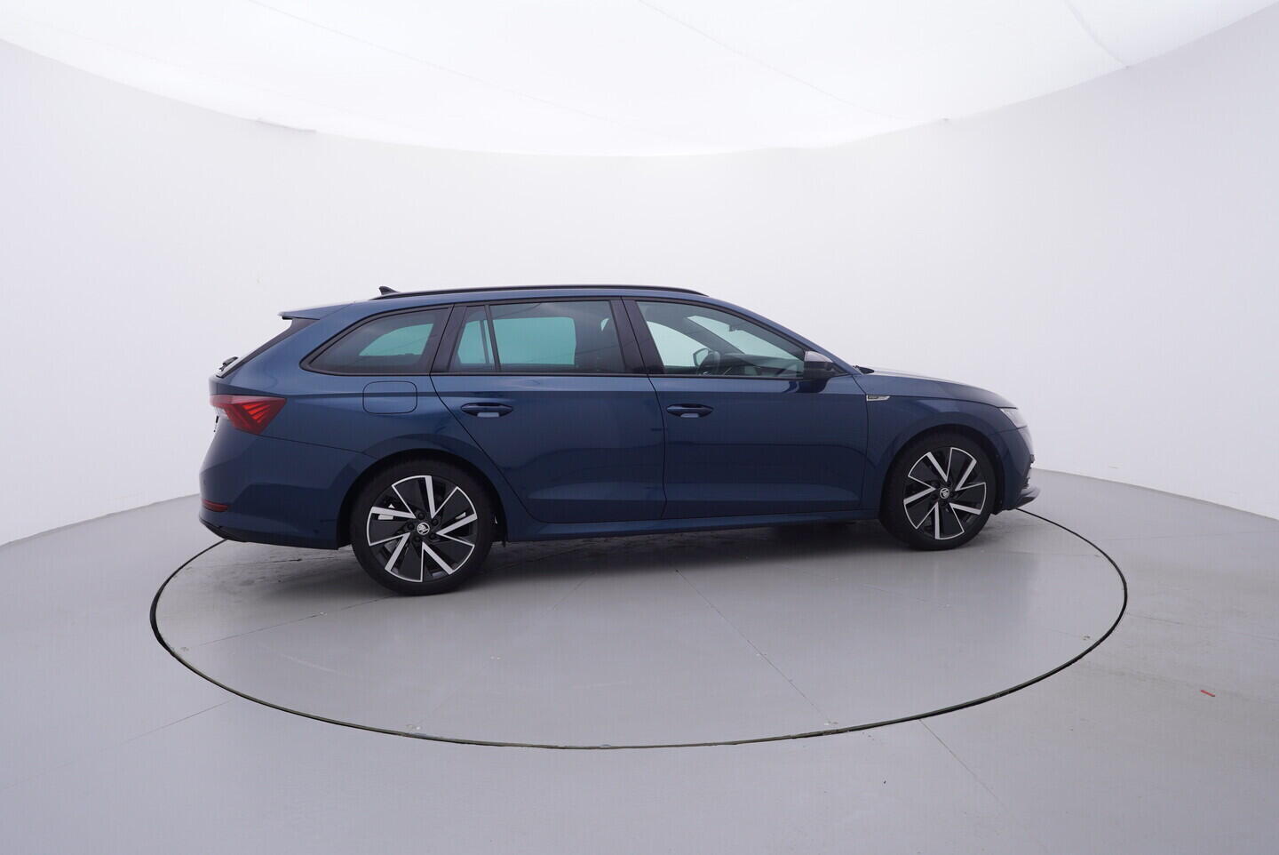 OV190V10384_15.webp_OCTAVIA SportLine 2.0 TDI 110 kW automat, DPH