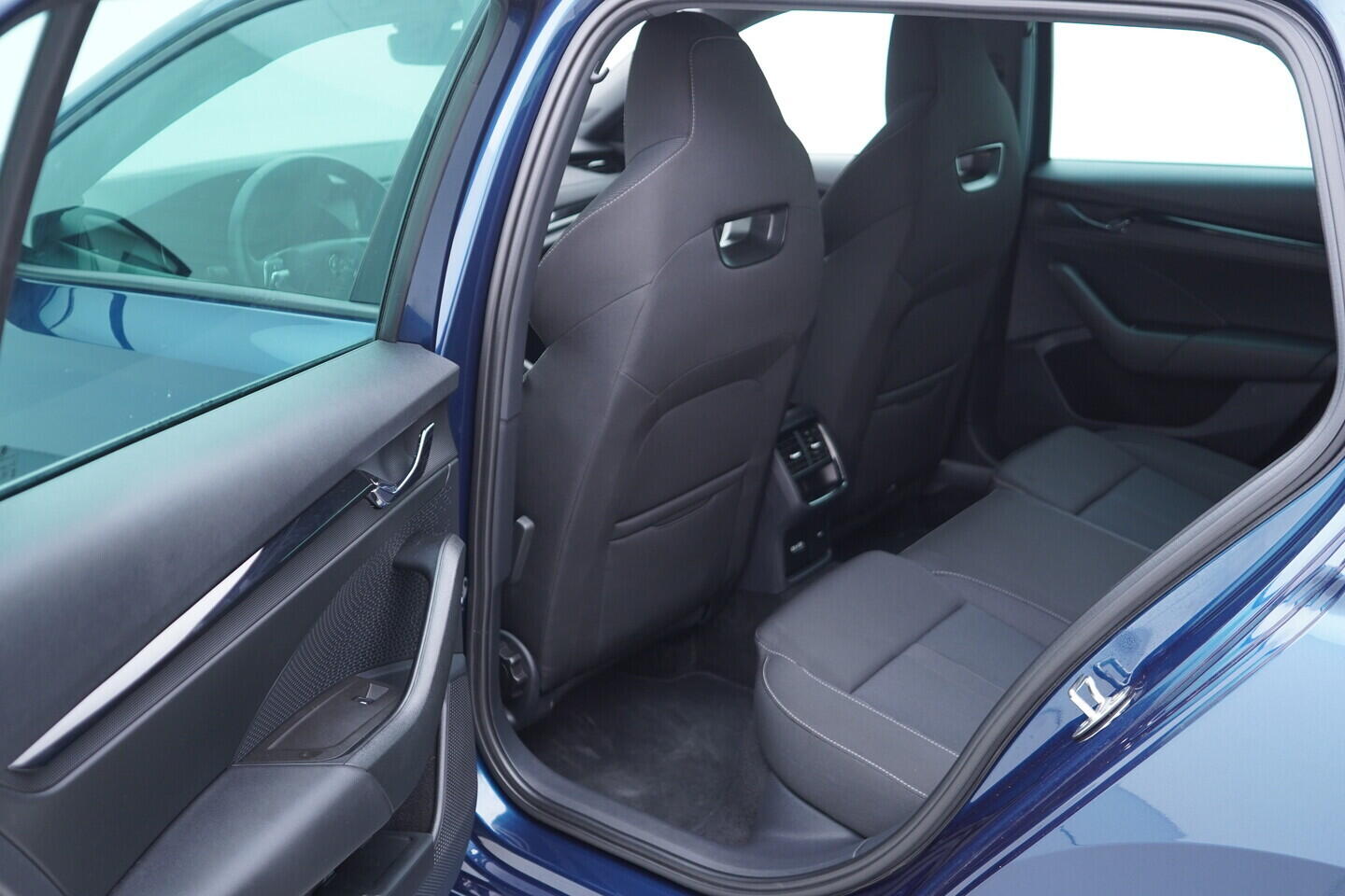 OV190V10384_36.webp_OCTAVIA SportLine 2.0 TDI 110 kW automat, DPH